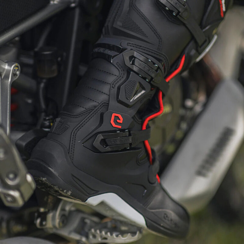 Мотоботы Eleveit X Privilege